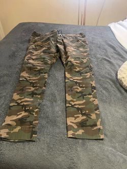 Pans. Camo 38 X30