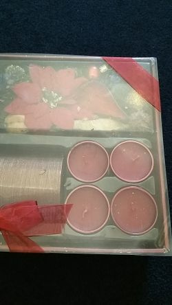 Red gift set candle.. new