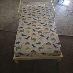 Toddlers Bed With Mattress 