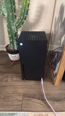 Xbox series X , with wired controller