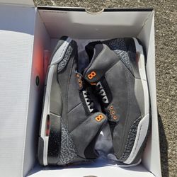 Jordan 3 Fear Pack Sizes: 6, 7, 10.5 (Pick Up)