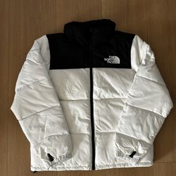 Northface puffer 700 White