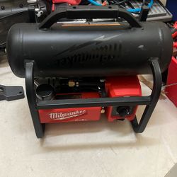 Milwaukee Cordless Compressor 