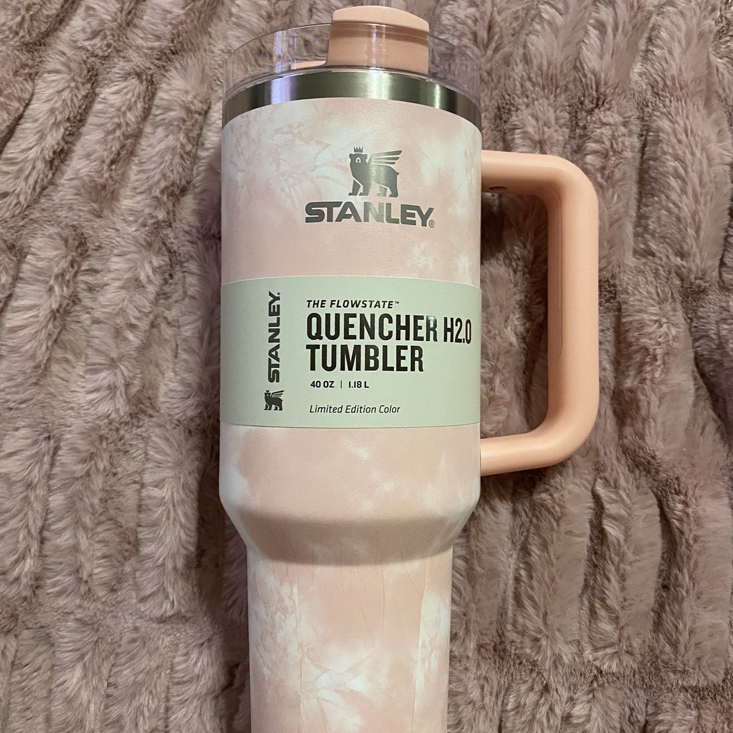 40oz Stanley Adventure Quencher tumbler yarrow yellow for Sale in Shelby  Township, MI - OfferUp