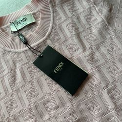 Beautiful FENDII T-shirt 