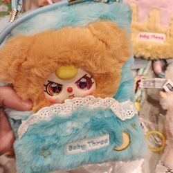 Cute Overload! This Christmas Plush Bag for 3-Year-Olds Is as Hot as Labubu Don’t Miss Out!”