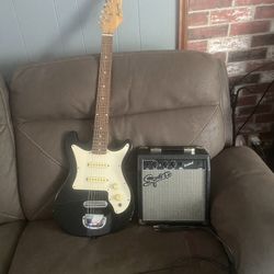 Squier Sonic Stratocaster Electric Guitar And Frontman 10G Amp Black