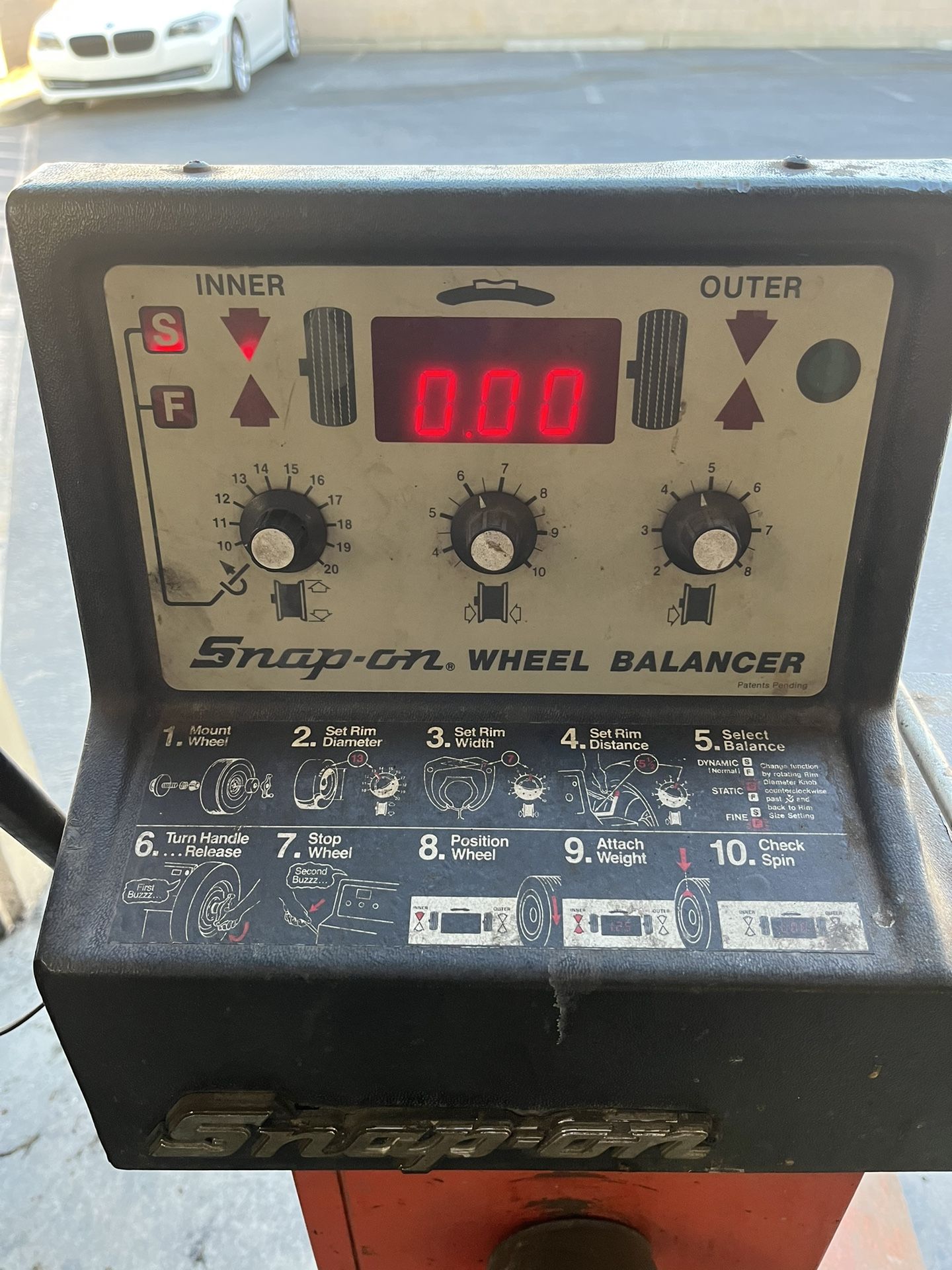 Wheel Balancer