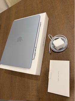 MacBook Air M4 - 15 in. - Sky Blue