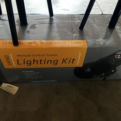Studio Lighting Kit 