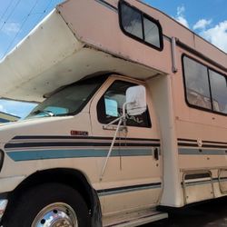 1992 motorhome travel master ford 350 27 ft 84.000 miles original runs great more of $ 3200 invest in new parts ,labor ,6 new tires ,new  fuel pump ,n
