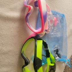 Swiming Goggles For Boys And Girls With Ear Plugs 2 Pairs