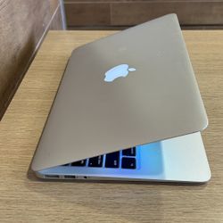 Apple MacBook Air 11” I5/8GB128GB SSD $180