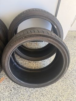 Michelin Pilot Sport 4S Staggered tire  Set