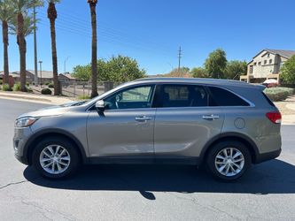 Kia Sorento AWD SUV