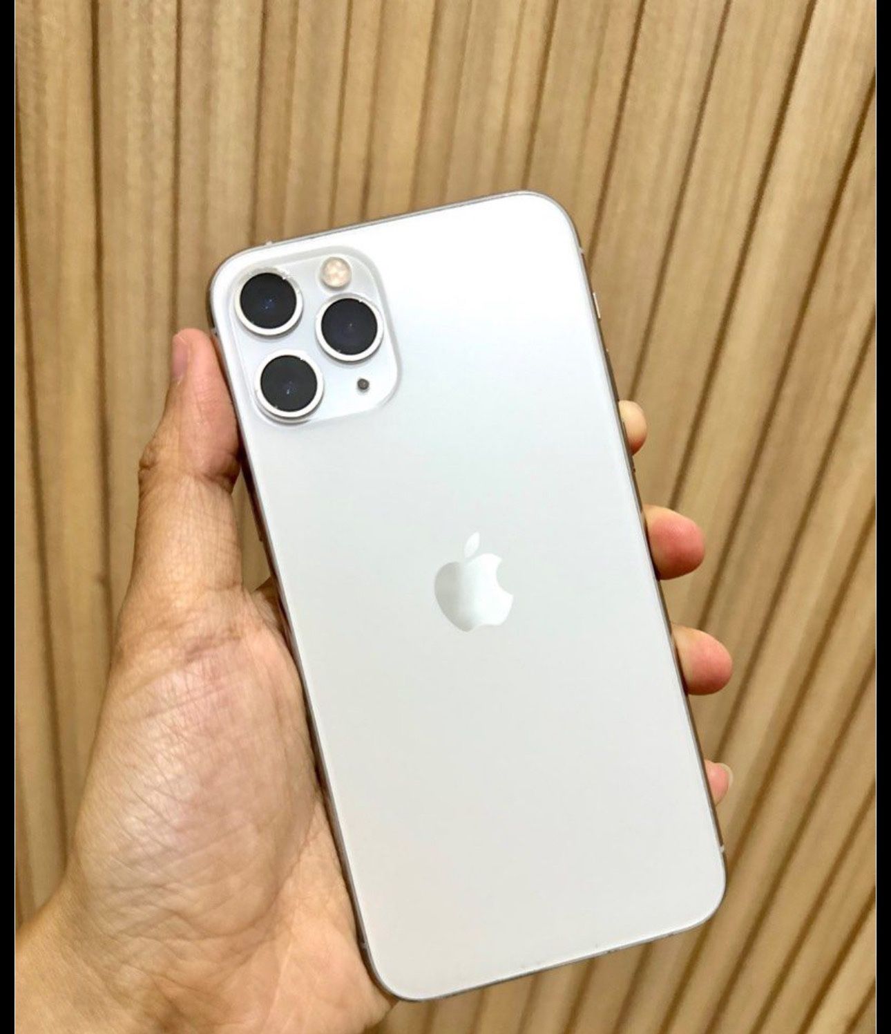 Like New Iphone 14 Pro Max 256 GB In Perfect Condition With Really Cool Case