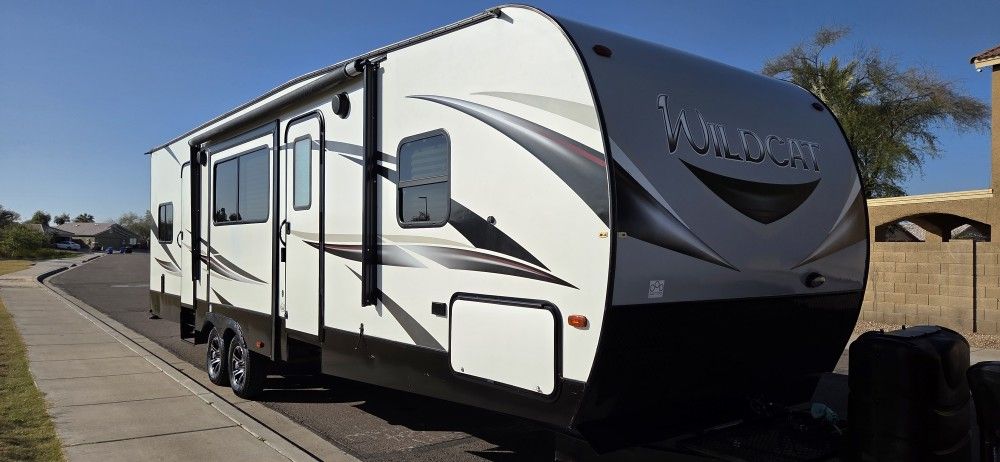 2019 Forest River Wildcat 30th Toy Hauler RV