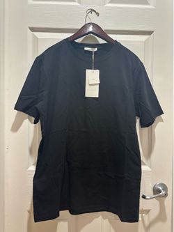 Zara Men Basic Black Tee, size XL- fit more like M/L