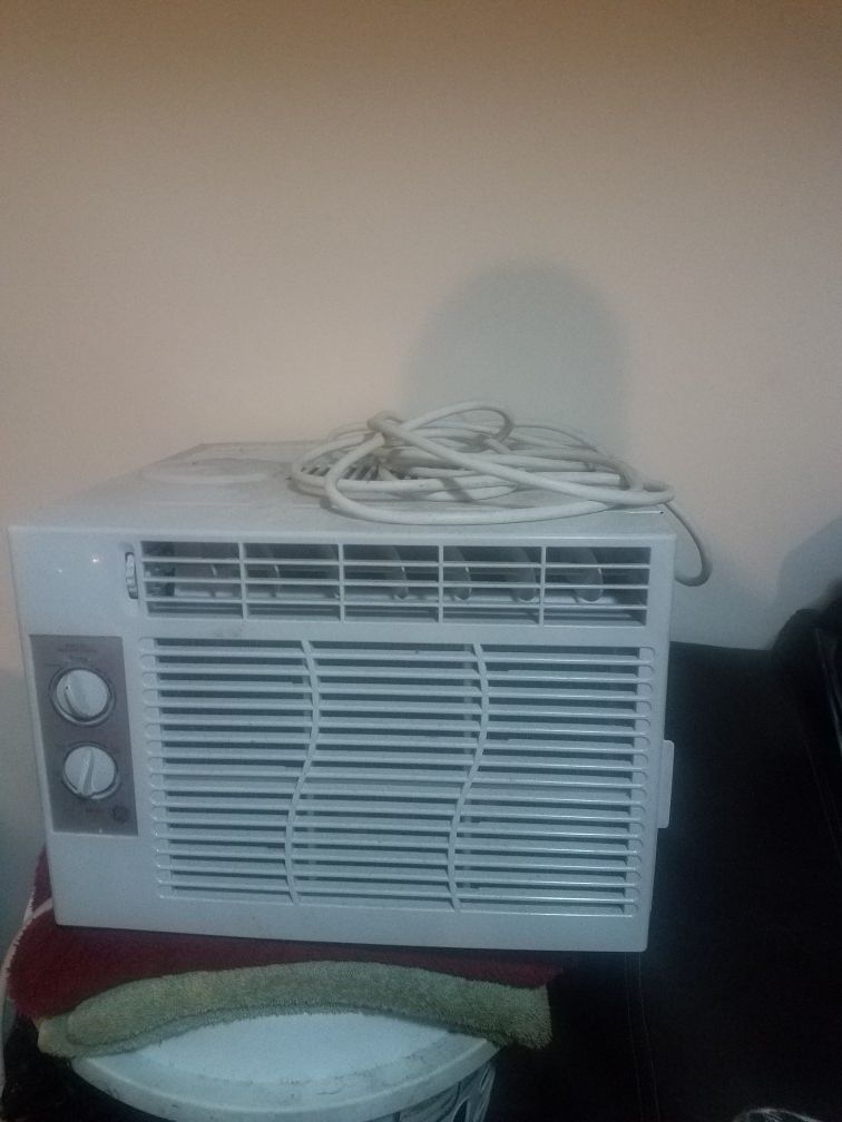 Window AC unit