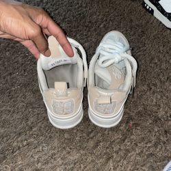 2 Pairs Of Louis Vuttions For 600$ Flat. 