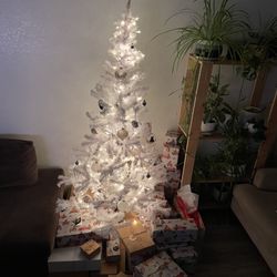 6ft White Christmas Tree