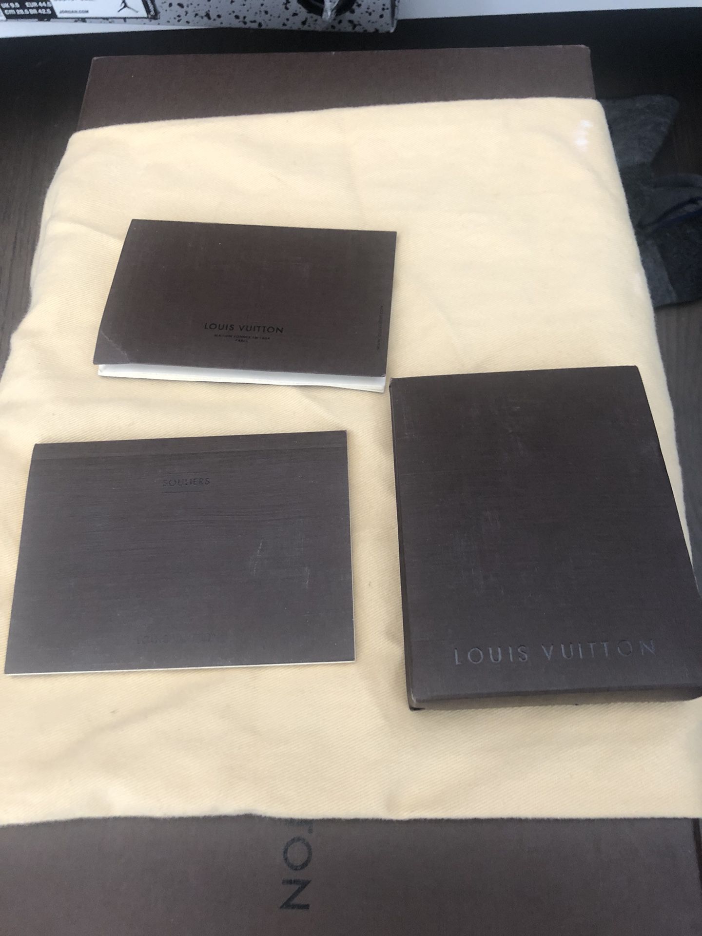 SLUM LTD - Louis Vuitton x Kanye West - Don Patchwork Condition : Used Size  : LV7/9US Desc : Original Box , Dust Bag Price : 129000฿ Tel : 026581760  Line : SLUMLTD #louisvuittonxkanyewest #slumltd