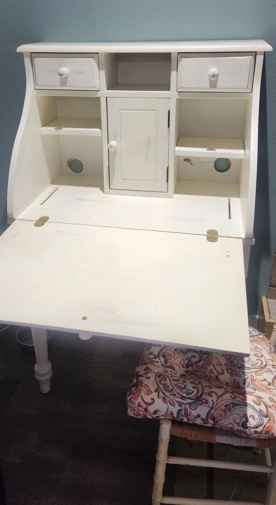 White SECRETARY/ DESK
