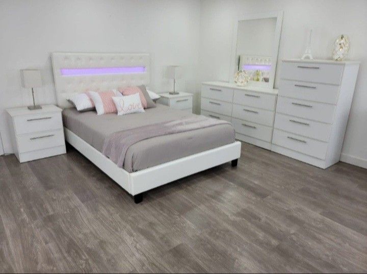 Bedroom Set ( Juego De Cuarto)💮Sold separately too💮Fast delivery