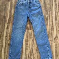 PacSun Mom Jeans (size 23) 👇