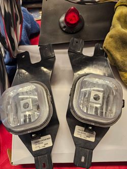2008 f350 Valeo Sylvania Fog Light Pair RH & LH