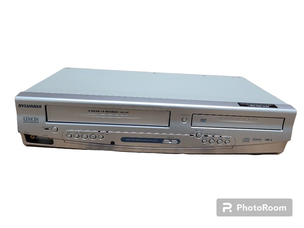 Sylvania DV220SL8 4-Head VCR VHS Recorder Combo DVD Player