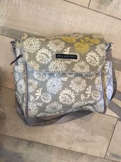 Petunia Pickle Bottom diaper bag/ shoulder bag