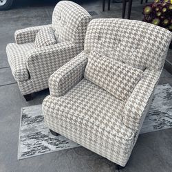 Ashley’s Furniture Accent Chair 2x