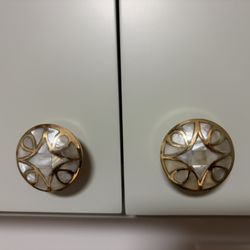 Cabinet knobs & Pulls