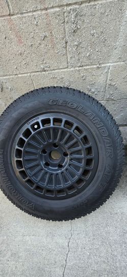 Wheels fifteen52 5x114.3 off offroad tires