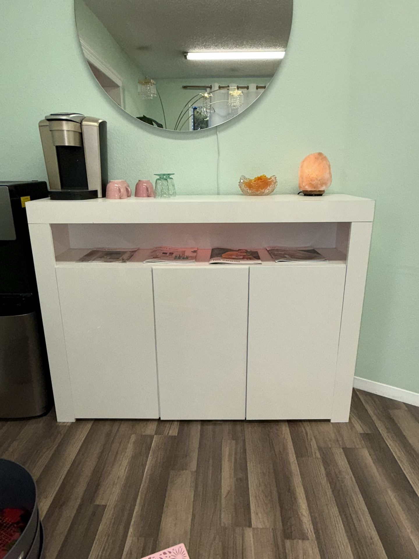LIKE NEW White High Gloss Buffet Cabinet With 3 Cupboards. LED Lights That Change To Several Different Colors
