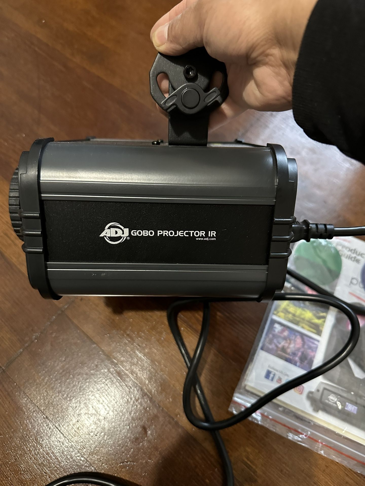 Adj Gobo Projector