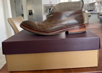 Men’s 9 1/2 Dress Shoes- Johnson & Murphy Brand