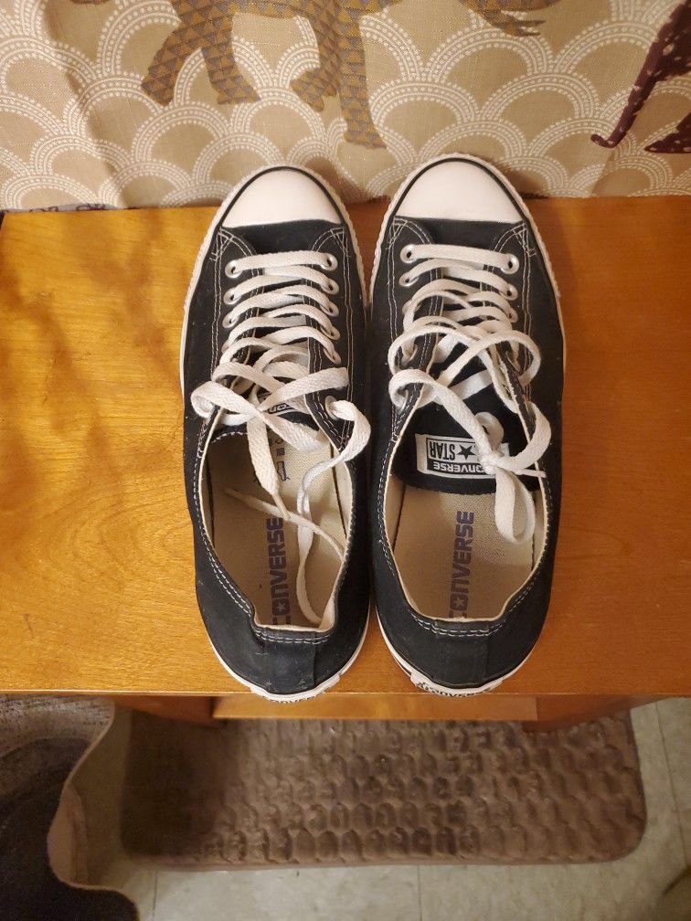 #17 Men's Converse