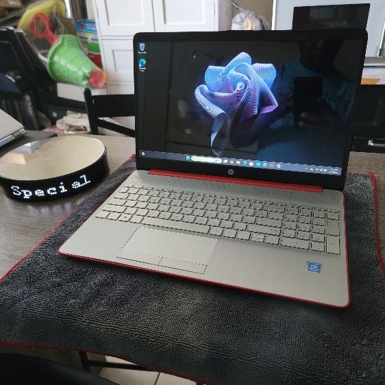 HP 15.6" Laptop School Ready! 😃Upgraded 8GB Ram Fast 640GB Storage! Red Edition ( 2022 model ) 