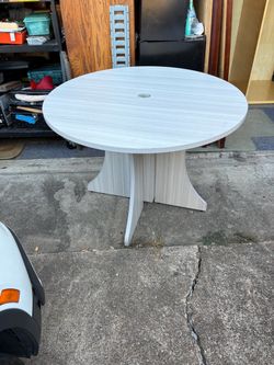 Round table