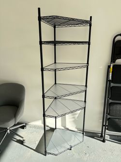 6 Corner shelves brand new