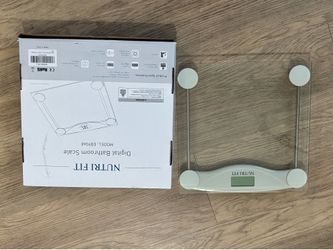 Digital bathroom scale