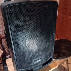 SAMSON  EXPEDITION XP 112a SPEAKER 500 WATT WITH POWER CABLE AND BLUETOOTH ADAPTER....SUENA DURISIMO...SOUND PRETTY GOOD