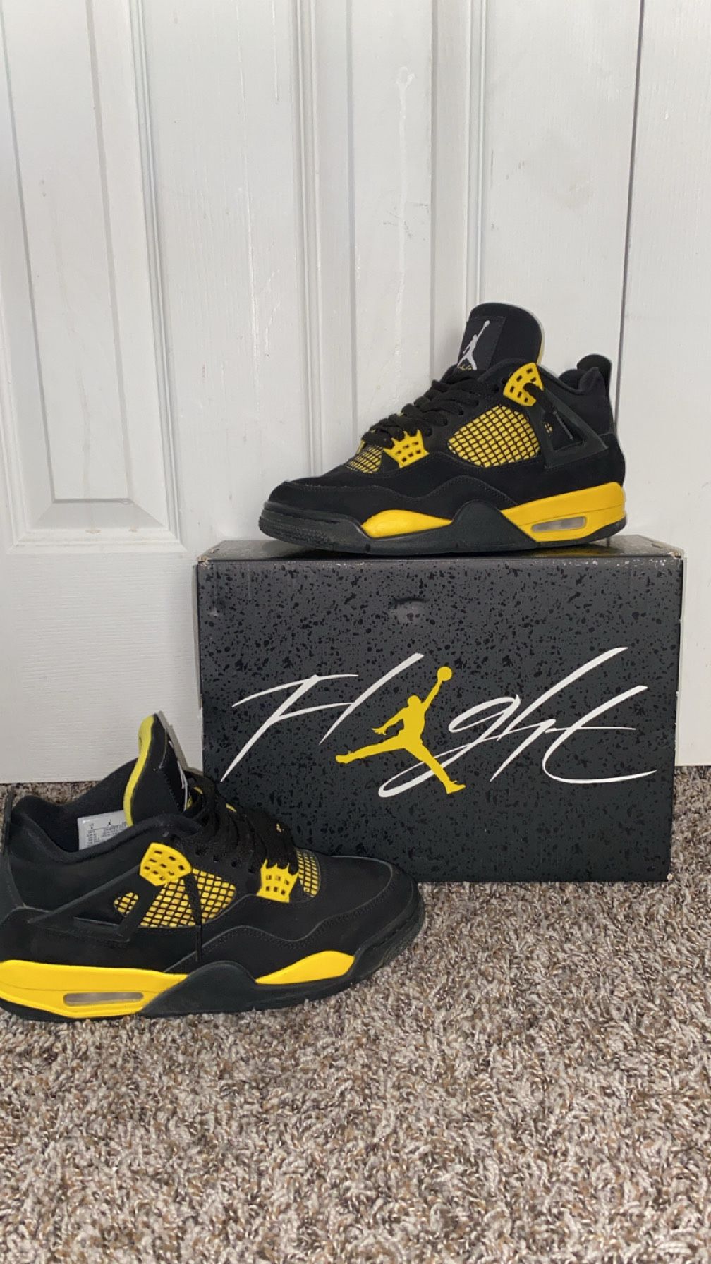 Jordan 4 Yellow Thunder Sz 8 Mens