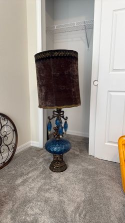 vintage Hollywood Regency style lamp