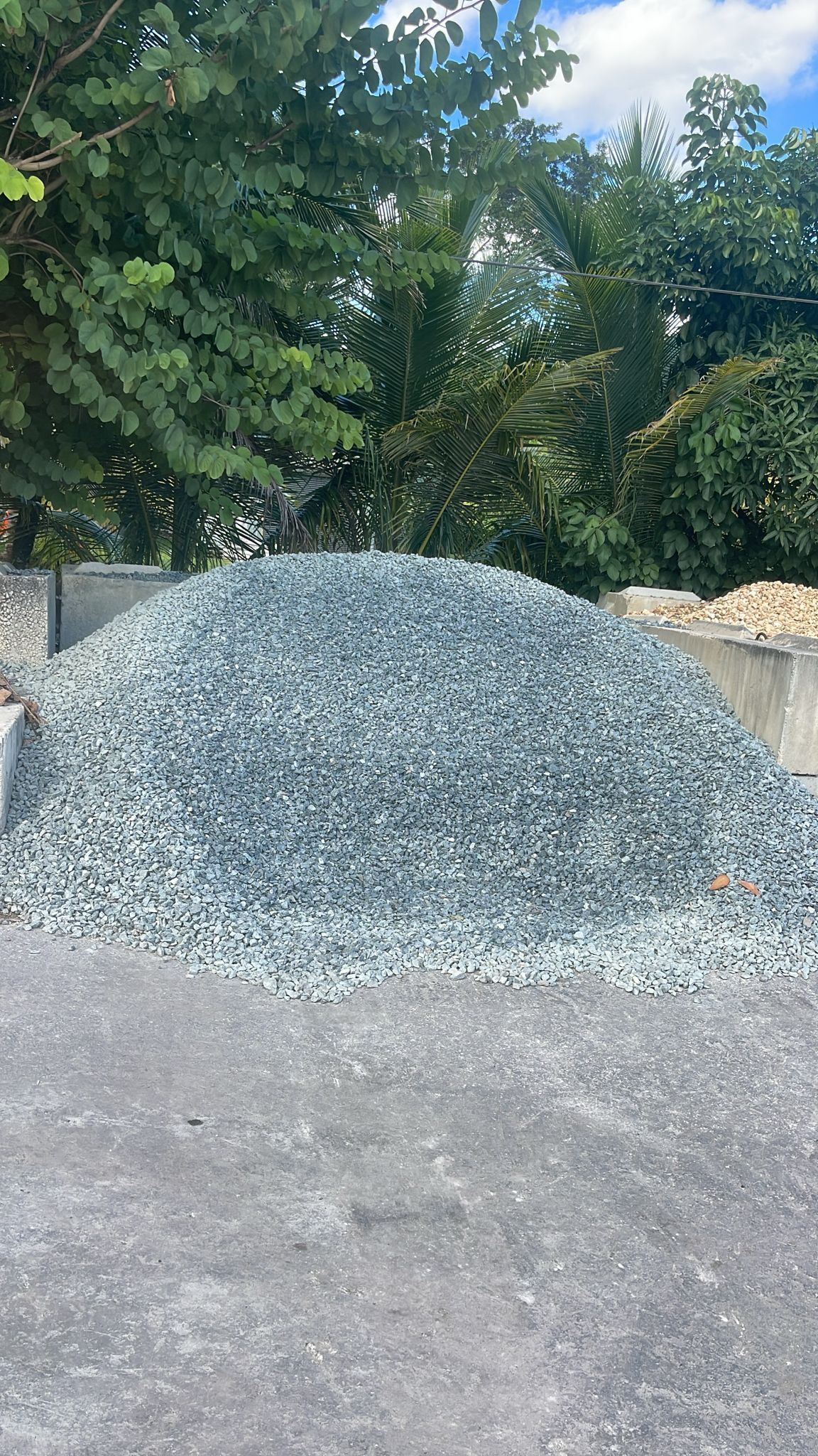 Black Granite - Yard