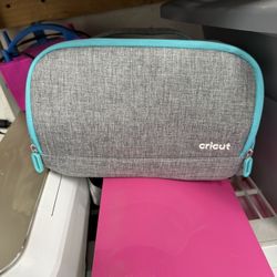 Cricut Joy with case 