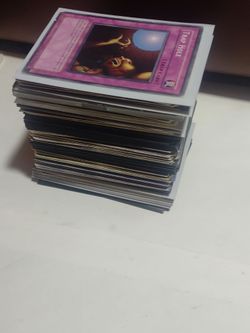 Over 150 mixed Yu-Gi-Oh cards