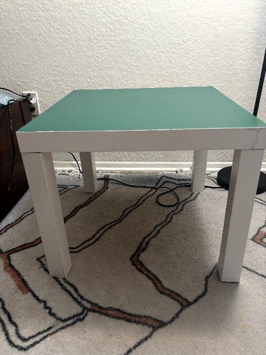 End / Side Table